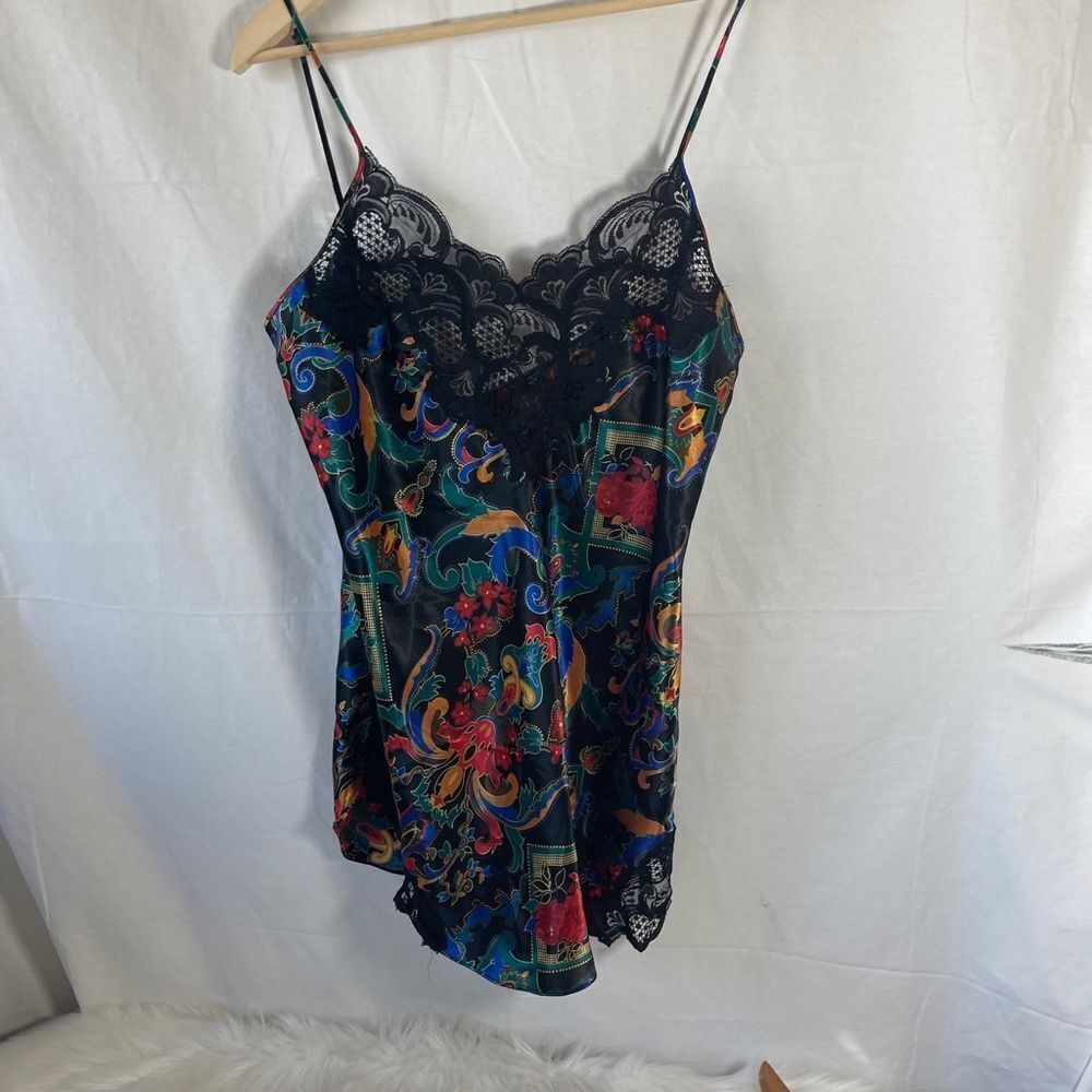Victoria's Secret Vintage Black Lace Trim‎ Floral Chemise Sz  M